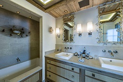 luxury bathroom remodeling contractors Skokie