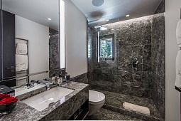 luxury bathroom remodeling contractors Park Ridge